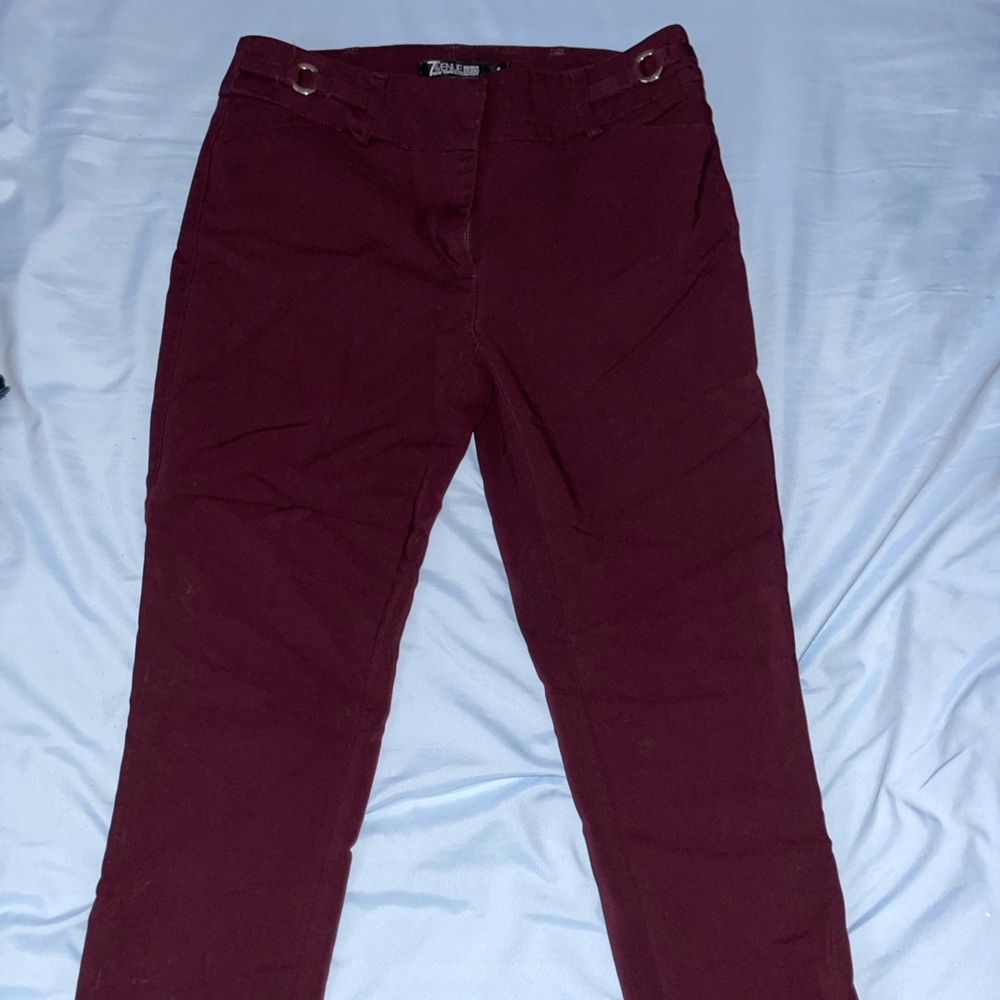 New York and company. 7th avenue. Cropped pant. Size 0 color: Maroon